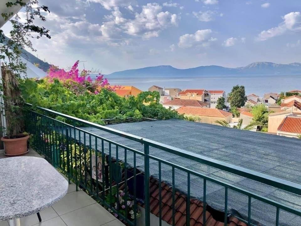 Apartmani Gradac グラダツ エクステリア 写真