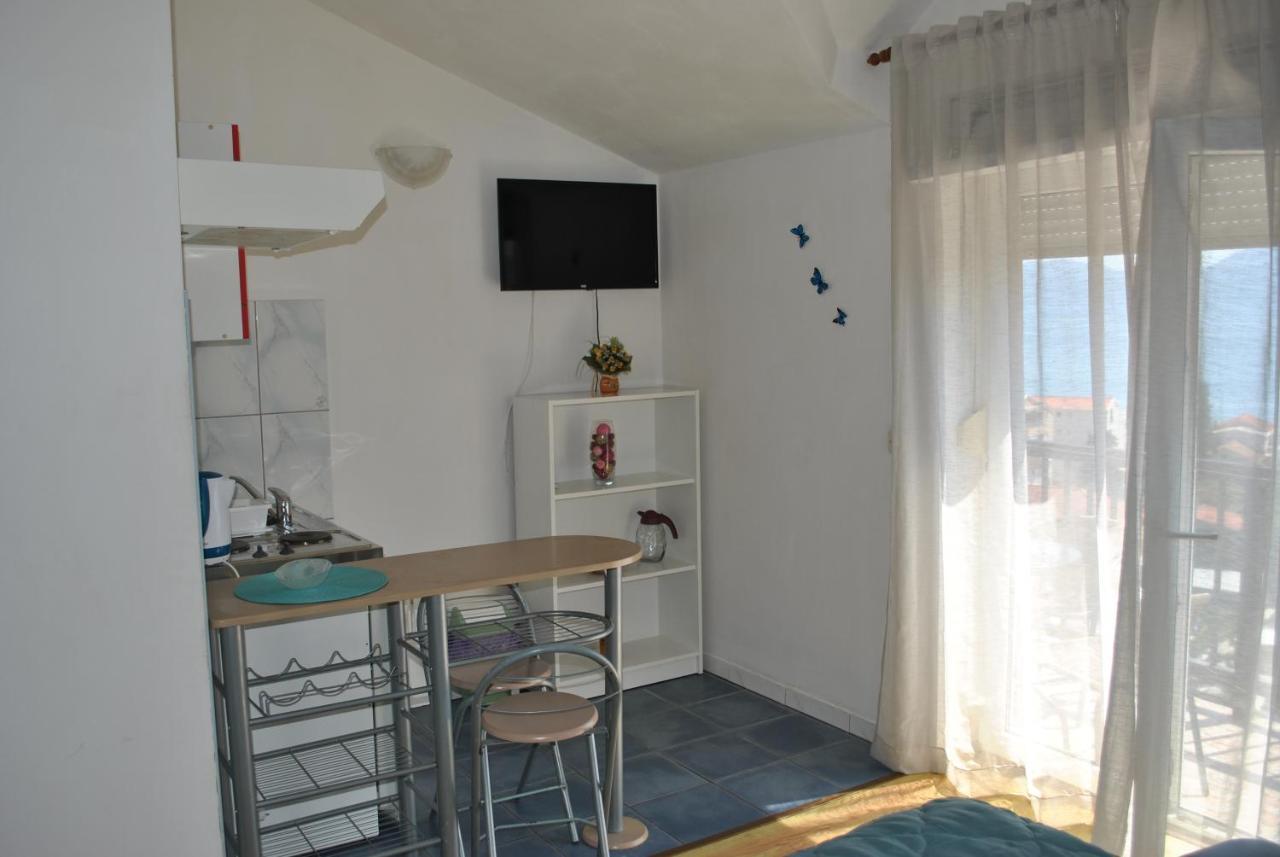 Apartmani Gradac グラダツ エクステリア 写真